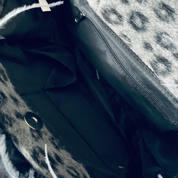 Snow Leopard Fur Print with Ostrich Feather Women's Small Purse - Picture 6 of 6